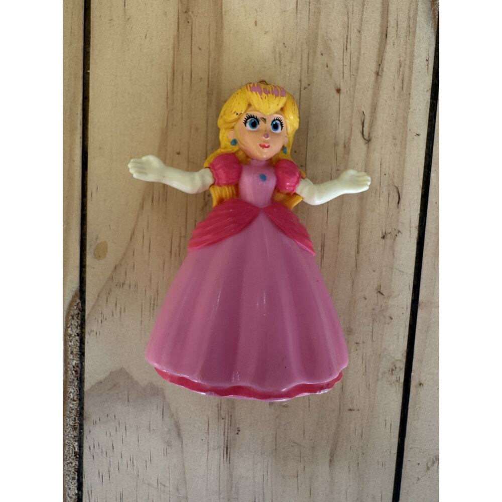 Princess Peach McDonalds Happy Meal Toy Nintendo Super Mario 2022 Figure